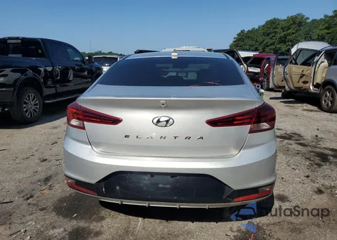 2019 Hyundai Elantra Sel z USA, uszkodzony, nr VIN KMHD84LF1KU746305